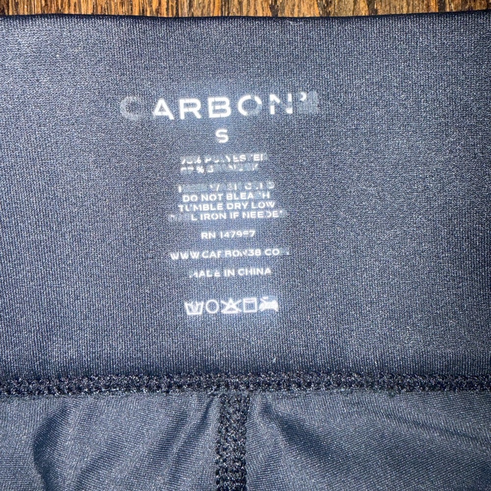 Carbon 38 Black Padang Leggings with Intricate Lace Panel on back of leg size S - Picture 4 of 4